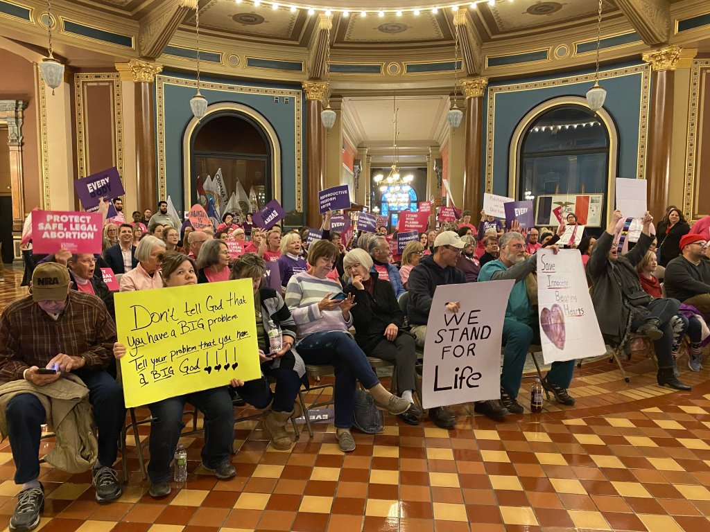 What happens in Iowa if Roe v. Wade is overturned? News, Sports, Jobs